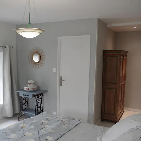 D'hotes Du Ruisseau D'argent Bed and Breakfast