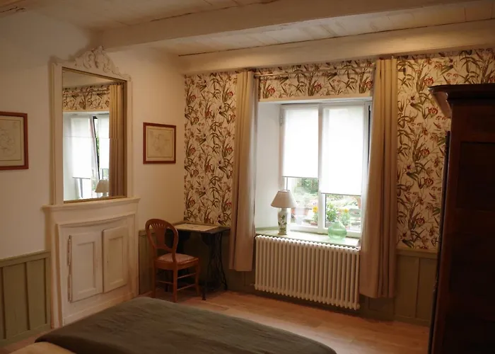 D'hôtes Du Ruisseau D'argent Alojamento de Acomodação e Pequeno-almoço 3*